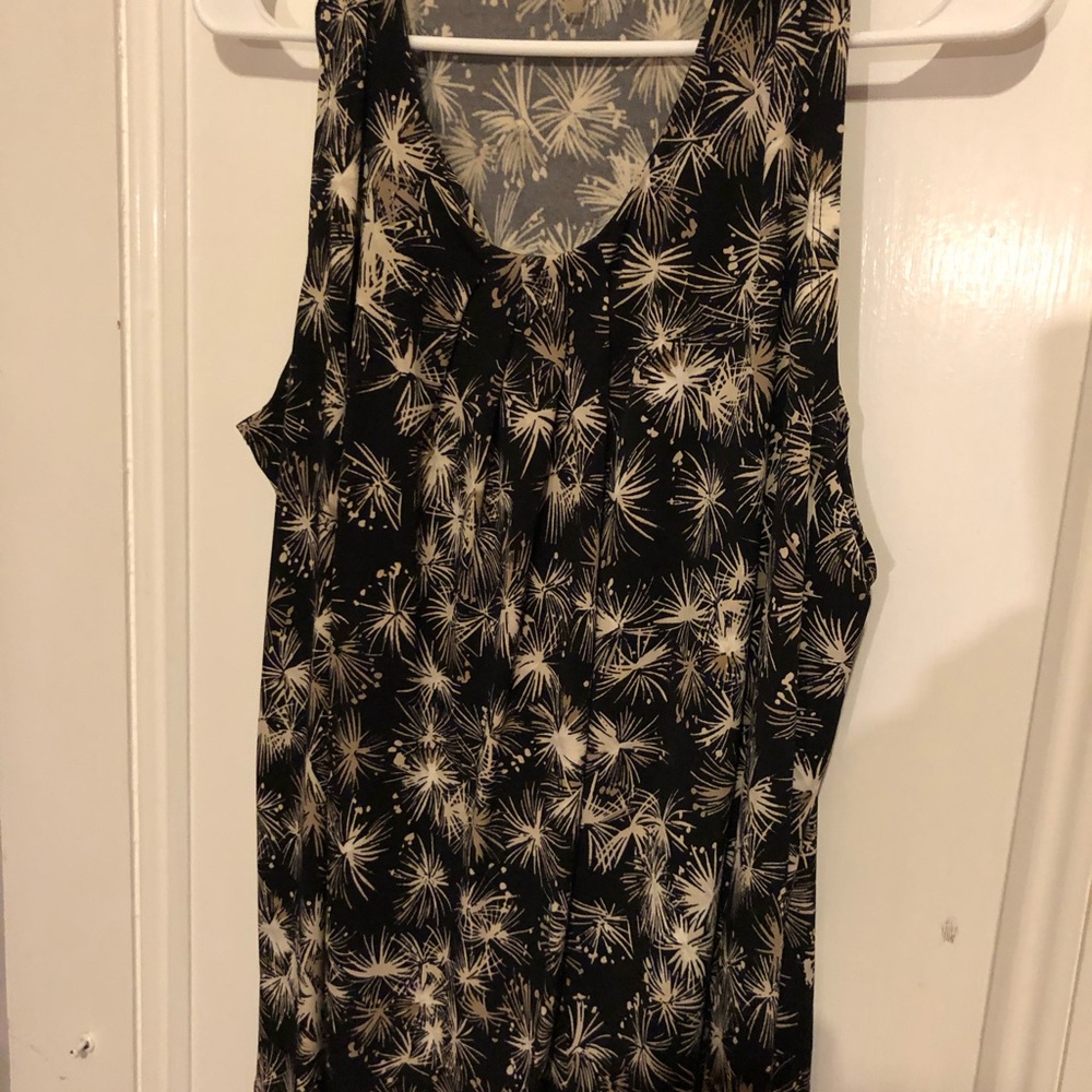 Anne Klein Beautiful Top!